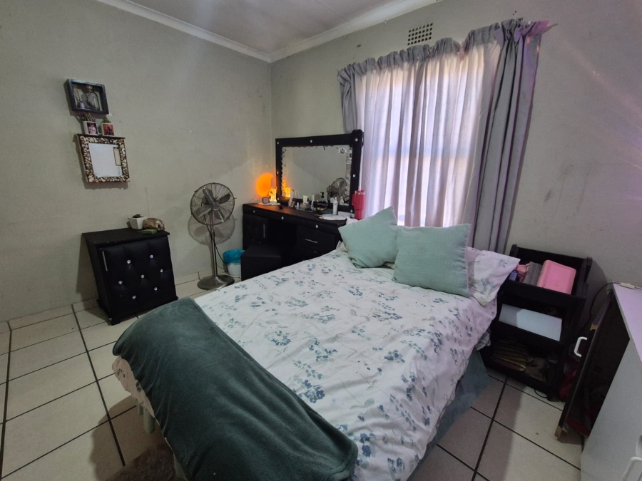 2 Bedroom Property for Sale in Vaalpark Free State